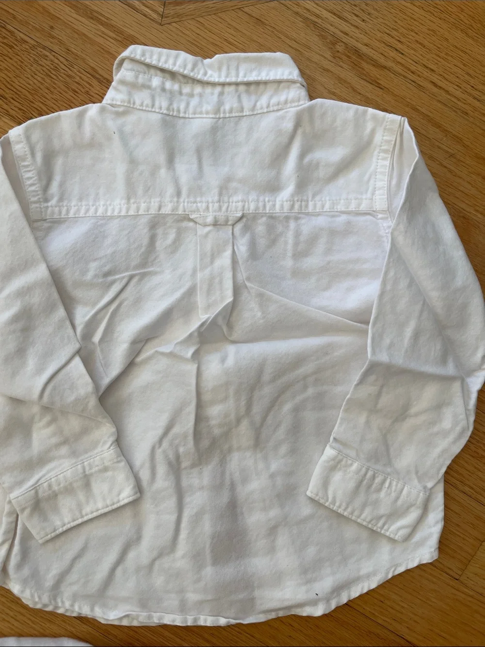 GAP White Button-Down Shirt with Brown Bear Embroidery